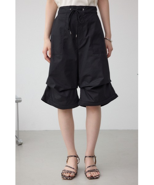 AZUL by moussy（アズールバイマウジー）の「2WAYパラシュートパンツ（スラックス・レディース・チャコールグレー/ブラック・FREE）」の15枚目の写真