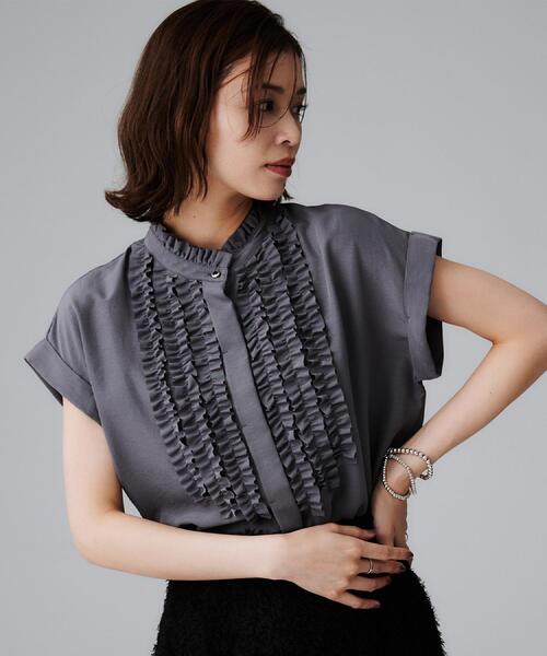 UNTITLED（アンタイトル）の「スタンドネックフリルブラウス【吸水速乾/UVケア】（シャツ/ブラウス・レディース・ベージュ/ライトグレー/ブラック/オフホワイト/サックスブルー/ダークグレー/ブラウン系その他・48/00/02/04/44）」の20枚目の写真