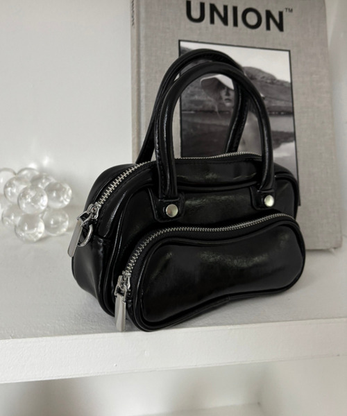 完売レア！REPRESENT レザー バッグ 黒 GENUINE LEATHER レザーバッグ BLACK 黒 - メルカリ