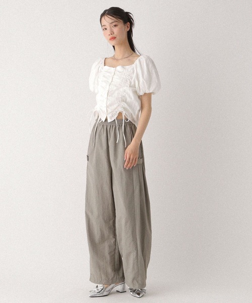 Heather(ヘザー)の「2WAYドロストブラウス(半袖) 497298(シャツ/ブラウス・レディース・オフホワイト/ネイビー/ブラック・FREE)」の11枚目の写真