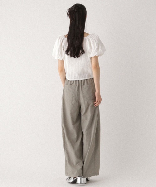 Heather(ヘザー)の「2WAYドロストブラウス(半袖) 497298(シャツ/ブラウス・レディース・オフホワイト/ネイビー/ブラック・FREE)」の8枚目の写真