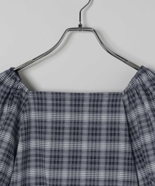 Heather(ヘザー)の「2WAYドロストブラウス(半袖) 497298(シャツ/ブラウス・レディース・オフホワイト/ネイビー/ブラック・FREE)」の17枚目の写真