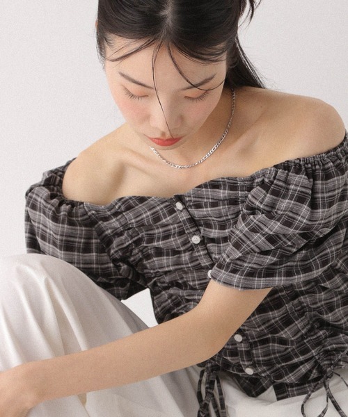 Heather(ヘザー)の「2WAYドロストブラウス(半袖) 497298(シャツ/ブラウス・レディース・オフホワイト/ネイビー/ブラック・FREE)」の6枚目の写真