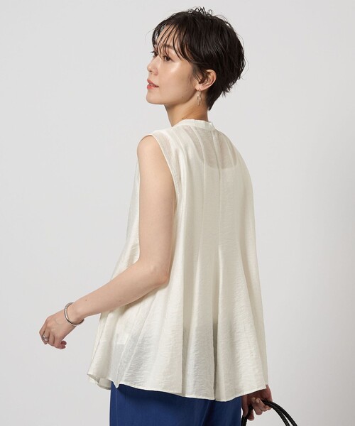 green label relaxing(グリーンレーベルリラクシング)の「フレア ノースリーブ ブラウス(シャツ/ブラウス・レディース・ブラック/ホワイト/レッド/ベージュ・FREE)」の5枚目の写真