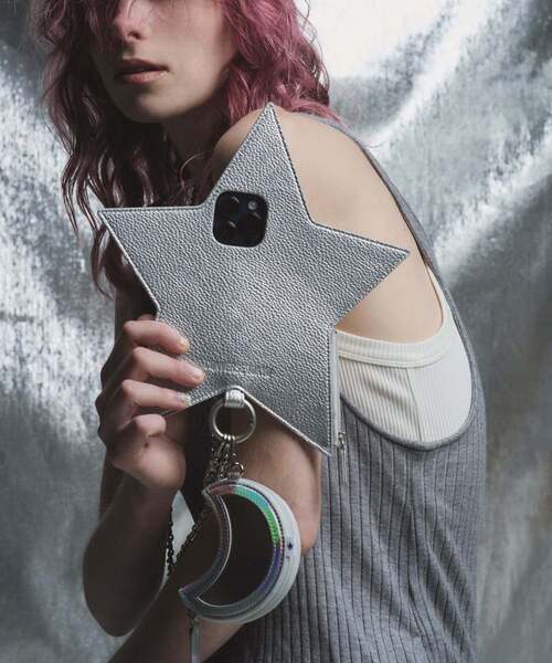 ajew（エジュー）の「【ajew】STAR★ SHOULDER PHONE CASE（スマホケース/カバー・レディース・ホワイト/ブラック/シルバー・1/2/3/4/5/6）」の6枚目の写真