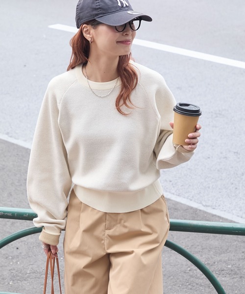 BONLECILL（ボンルシール）の「【マシンウォッシャブル】配色ボリュームスリーブスウェットライクニット（ニット/セーター・レディース・オートミール/ネイビー/アイボリー/ブラック/チャコールグレー/スミクロ/ベージュ/ネイビー系1/ブラウン/グリーン/レッド/グレー系その他・FREE/L/M）」の2枚目の写真