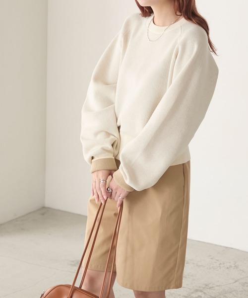 BONLECILL（ボンルシール）の「【マシンウォッシャブル】配色ボリュームスリーブスウェットライクニット（ニット/セーター・レディース・オートミール/ネイビー/アイボリー/ブラック/チャコールグレー/スミクロ/ベージュ/ネイビー系1/ブラウン/グリーン/レッド/グレー系その他・FREE/L/M）」の15枚目の写真