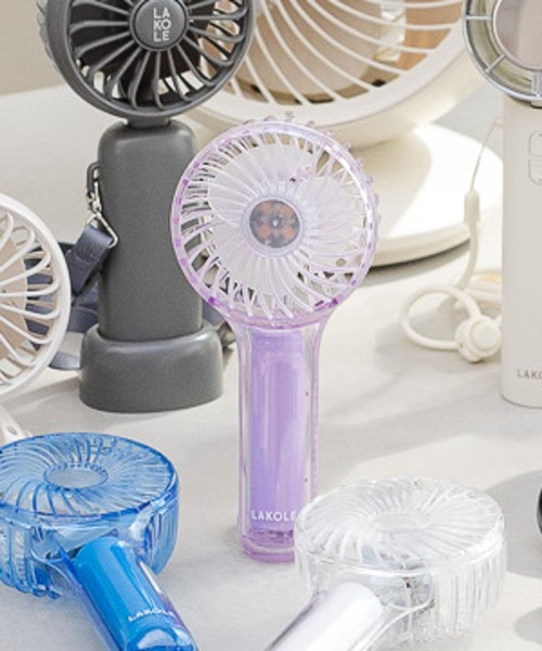 LAKOLE（ラコレ）の「【LEDライト搭載】クリアカラビナ付きハンディファン / 284542（生活家電・レディース・その他1/その他2/その他3・FREE）」の3枚目の写真