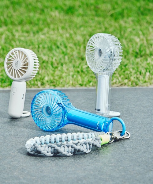 LAKOLE（ラコレ）の「【LEDライト搭載】クリアカラビナ付きハンディファン / 284542（生活家電・レディース・その他1/その他2/その他3・FREE）」の4枚目の写真