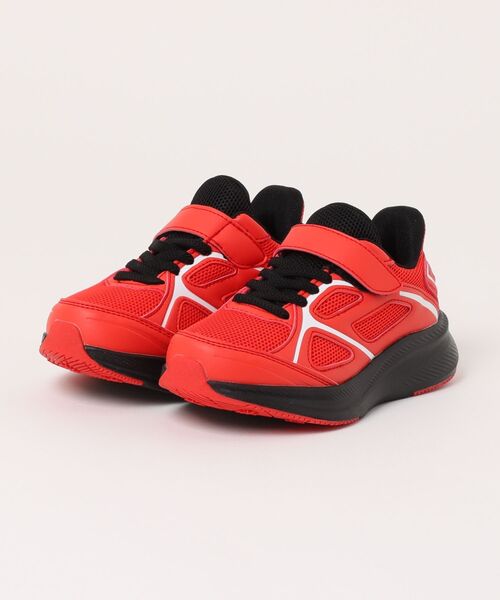 MAD FOOT(マッドフット)の「MADFOOT! マッドフット 【サッと履ける】キッズ 軽量スニーカー ストラップ 脱ぎ履き簡単 すぐスポ 250017(スニーカー・キッズ・ブラック/ブルー/ブラック×ホワイト/ホワイト系その他/レッド・18.0cm/19.0cm/20.0cm/21.0cm/22.0cm/23.0cm)」の5枚目の写真