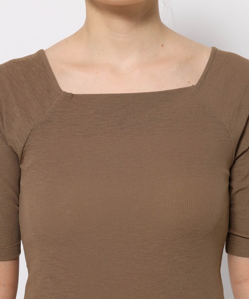 mysty woman(ミスティウーマン)の「テレコスクエアプルオーバー 574832(Tシャツ/カットソー・レディース・オフホワイト/ブラック/ブラウン系その他・FREE)」の13枚目の写真