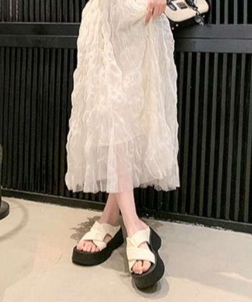 SHEENA(シーナ)の「ツイスト厚底サンダル(サンダル・レディース・イエロー/アイボリー/ブラック・23.0cm/23.5cm/24.0cm)」の10枚目の写真