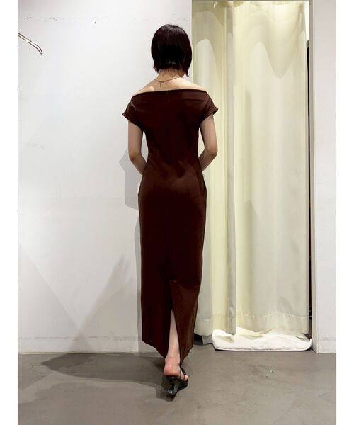 LAGUNAMOON（ラグナムーン）の「オフショルボートポンチワンピース（ワンピース・レディース・ブラウン/チャコールグレー・SMALL/MEDIUM）」の16枚目の写真