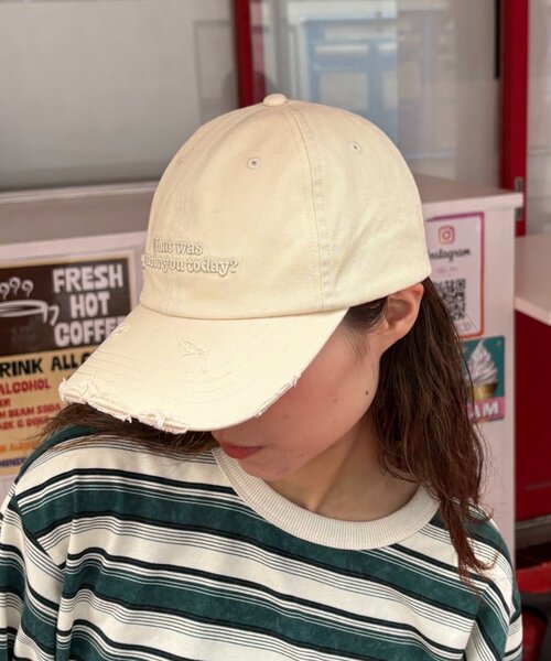 CIAOPANIC TYPY(チャオパニックティピー)の「【UNISEX】ダメージロゴキャップ(キャップ・レディース・アイボリー/レッド/チャコールグレー・ONE SIZE)」の8枚目の写真