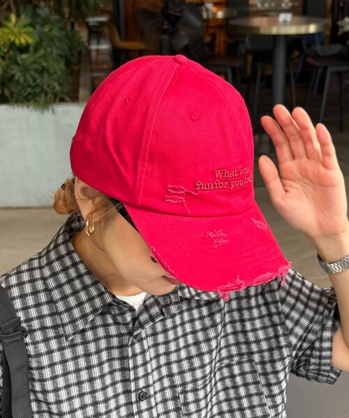 CIAOPANIC TYPY(チャオパニックティピー)の「【UNISEX】ダメージロゴキャップ(キャップ・レディース・アイボリー/レッド/チャコールグレー・ONE SIZE)」の11枚目の写真