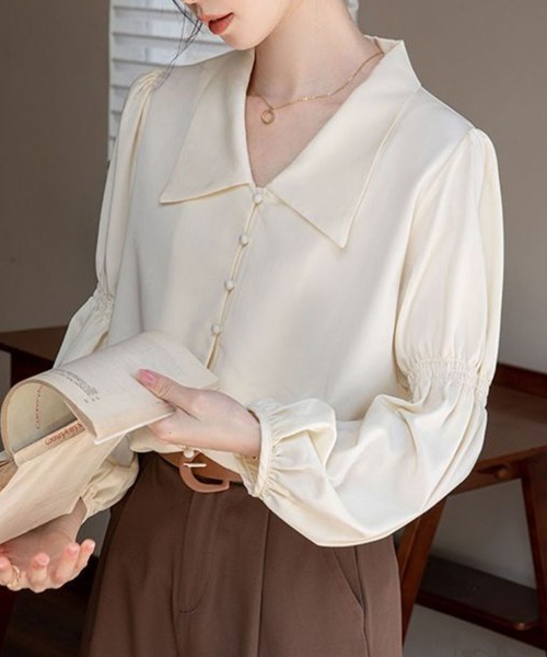 SallyLunn(サリーラン)の「襟付き Vネックシャツ(シャツ/ブラウス・レディース・アイボリー・MEDIUM/LARGE)」の3枚目の写真