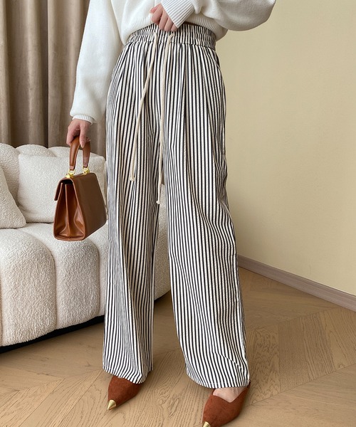 NANEA(ナネア)の「ストライプ柄 イージーパンツ(その他パンツ・レディース・ストライプ/チャコールグレー・SMALL/MEDIUM)」の7枚目の写真