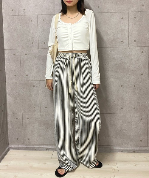 NANEA(ナネア)の「ストライプ柄 イージーパンツ(その他パンツ・レディース・ストライプ/チャコールグレー・SMALL/MEDIUM)」の13枚目の写真