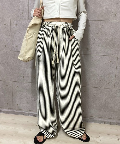 NANEA(ナネア)の「ストライプ柄 イージーパンツ(その他パンツ・レディース・ストライプ/チャコールグレー・SMALL/MEDIUM)」の17枚目の写真