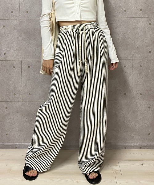 NANEA(ナネア)の「ストライプ柄 イージーパンツ(その他パンツ・レディース・ストライプ/チャコールグレー・SMALL/MEDIUM)」の20枚目の写真