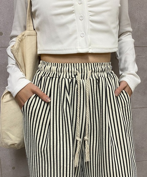 NANEA(ナネア)の「ストライプ柄 イージーパンツ(その他パンツ・レディース・ストライプ/チャコールグレー・SMALL/MEDIUM)」の15枚目の写真