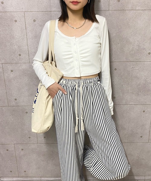 NANEA(ナネア)の「ストライプ柄 イージーパンツ(その他パンツ・レディース・ストライプ/チャコールグレー・SMALL/MEDIUM)」の16枚目の写真