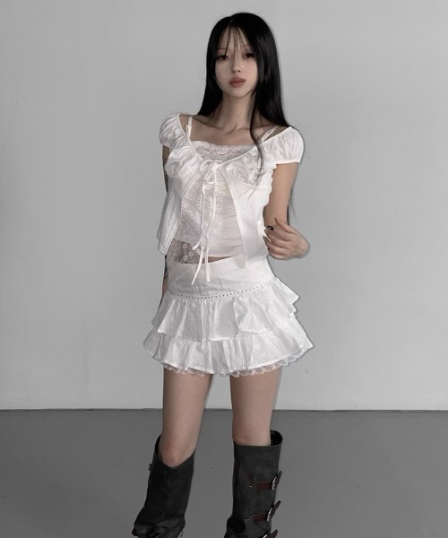 A'GEM/9 × .kom 「.KOM/ドットケーオーエム」 2Pレーストップ レディース A'GEM/9 × .kom 『.KOM/ドットケーオーエム』 2Pレーストップ