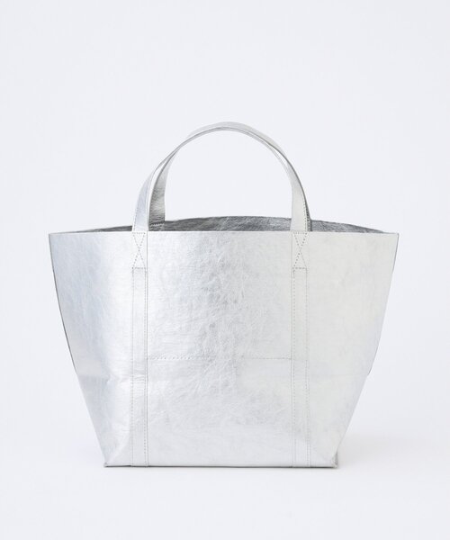 THE PAUSE(ザ ポーズ)の「【THE PAUSE】ペーパートート M(トートバッグ・レディース・シルバー・FREE)」の5枚目の写真