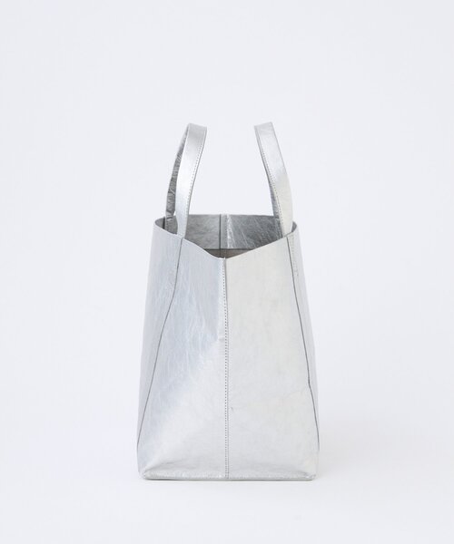 THE PAUSE(ザ ポーズ)の「【THE PAUSE】ペーパートート M(トートバッグ・レディース・シルバー・FREE)」の6枚目の写真