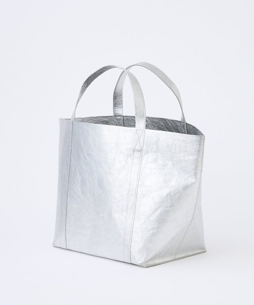 THE PAUSE(ザ ポーズ)の「【THE PAUSE】ペーパートート M(トートバッグ・レディース・シルバー・FREE)」の7枚目の写真