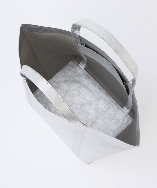 THE PAUSE(ザ ポーズ)の「【THE PAUSE】ペーパートート M(トートバッグ・レディース・シルバー・FREE)」の9枚目の写真