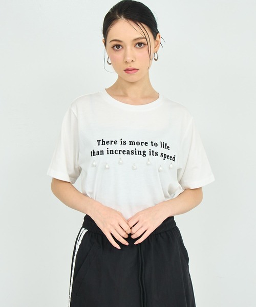 ANAP(アナップ)の「雫 パール 付き テキスト 刺繍 Tシャツ(Tシャツ/カットソー・レディース・ダークグレー/ホワイト/ライトグレー・FREE)」の4枚目の写真