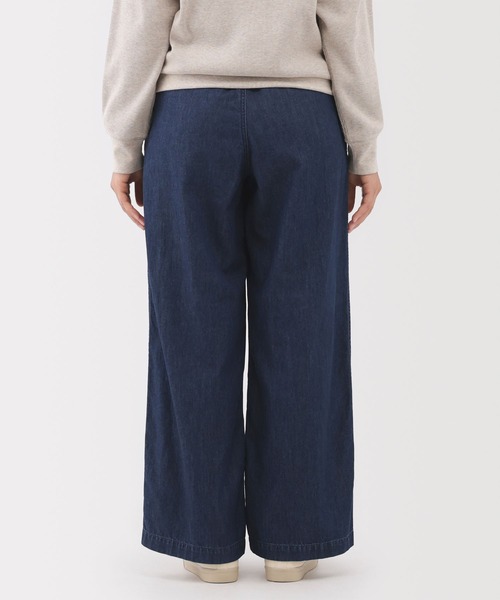 無印良品(ムジルシリョウヒン)の「婦人 ライトオンスデニム タックワイドパンツ(デニムパンツ・レディース・ブルー・S/M/L/XL)」の4枚目の写真