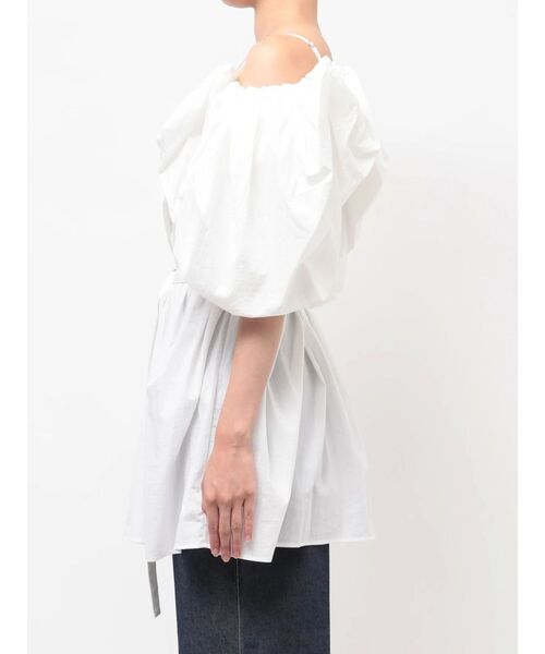 TONAL(トーナル)の「2WAYオフショルブラウス(シャツ/ブラウス・レディース・オフホワイト/ベージュ/ブラック・MEDIUM)」の6枚目の写真