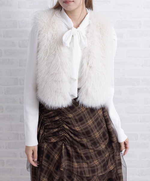 セール】ショート丈ファーベスト［大人 カジュアル 着回し力抜群