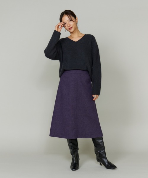 INED(イネド)の「スパンコールVネックニットプルオーバー(ニット/セーター・レディース・カーキ/オフホワイト/ネイビー・フリー)」の22枚目の写真