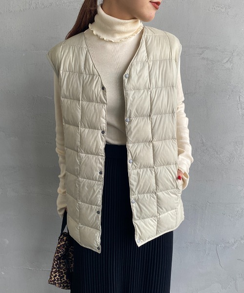 TAION（タイオン）の「【WEB限定】[TAION/タイオン] Vネック インナーダウンベスト（ダウンベスト・レディース・オリーブ/ブラック/カーキ/ライトグレー/グレー・L/M/XL）」の8枚目の写真