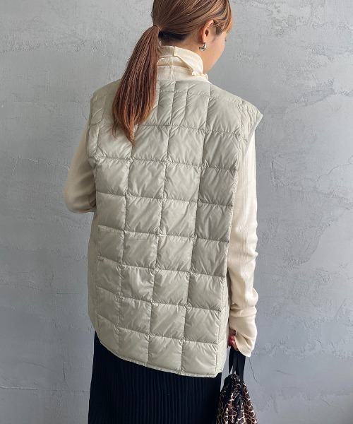 TAION（タイオン）の「【WEB限定】[TAION/タイオン] Vネック インナーダウンベスト（ダウンベスト・レディース・オリーブ/ブラック/カーキ/ライトグレー/グレー・L/M/XL）」の10枚目の写真