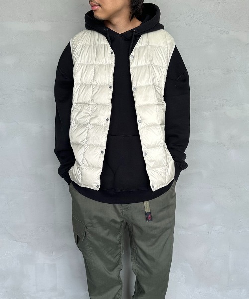 TAION（タイオン）の「【WEB限定】[TAION/タイオン] Vネック インナーダウンベスト（ダウンベスト・レディース・オリーブ/ブラック/カーキ/ライトグレー/グレー・L/M/XL）」の16枚目の写真