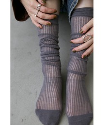 un/neu（アンノイ）の「ラメロングリブソックス / シアーソックス / カラーソックス（ソックス/靴下）」
