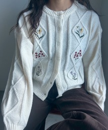 フラワー刺繍ケーブルカーディガン