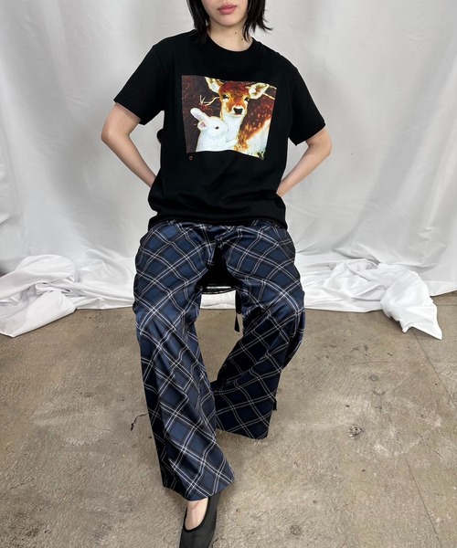 G.V.G.V.(ジーヴィージーヴィー)の「RABBIT WITH BAMBI TEE(Tシャツ/カットソー・レディース・ブラック・M/S)」の2枚目の写真