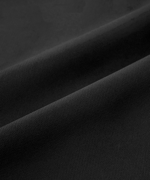 DESCENTE ALLTERRAIN（デサント　オルテライン）の「DESCENTE ALLTERRAIN/デサントオルテライン SOFT SHELL JACKET ジャケット（ナイロンジャケット・メンズ・ブラック・O/L/M）」の2枚目の写真