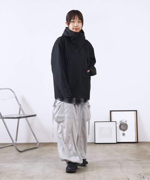 DESCENTE ALLTERRAIN（デサント　オルテライン）の「DESCENTE ALLTERRAIN/デサントオルテライン SOFT SHELL JACKET ジャケット（ナイロンジャケット・メンズ・ブラック・O/L/M）」の13枚目の写真