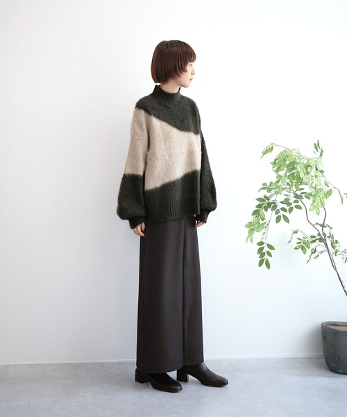 aimoha(アイモハ)の「配色起毛モックネックニット(ニット/セーター・レディース・グレイッシュベージュ/グレー/ダークグレー・FREE)」の6枚目の写真
