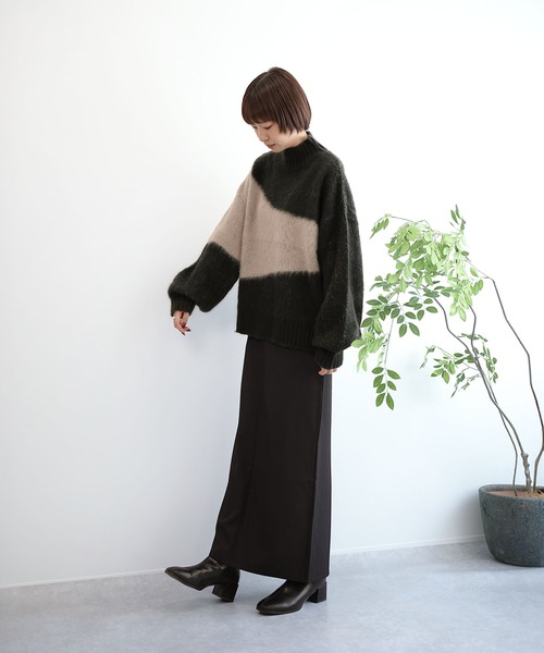 aimoha(アイモハ)の「配色起毛モックネックニット(ニット/セーター・レディース・グレイッシュベージュ/グレー/ダークグレー・FREE)」の8枚目の写真