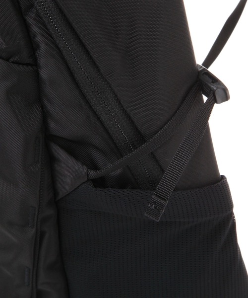 THE NORTH FACE（ザノースフェイス）の「【THE NORTH FACE(ザ・ノース・フェイス)】MERCURY16（バックパック/リュック・レディース・ブラック・FREE）」の9枚目の写真