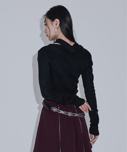 Ellno de Mavie（エルノデメヴィ）の「カットアウトアシメニット（ニット/セーター・レディース・ブルー/ブラック/レッド・FREE）」の9枚目の写真