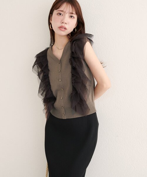 natural couture(ナチュラルクチュール)の「【WEB限定】チュールフリルニットベスト(ベスト・レディース・ベージュ/チャコールグレー/オフホワイト/ブラック・FREE)」の17枚目の写真