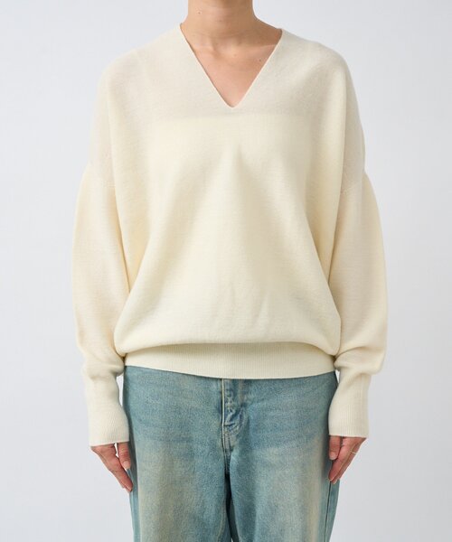 RIVE DROITE(リヴドロワ)の「【リバイバル/新色追加/7色展開】ウール100NEWバックボリュームニット(ニット/セーター・レディース・チャコールグレー/オフホワイト/ブラウン/ミント/バーガンディー/グレイッシュベージュ/ブルー/ベージュ・FREE)」の14枚目の写真